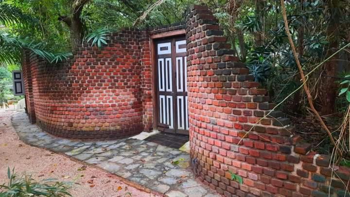 Ceylon Kingsmen Garden Hotel - Katunayake Negombo Bagian luar foto